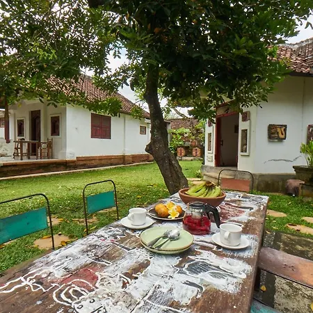Rumah Paros & Gallery