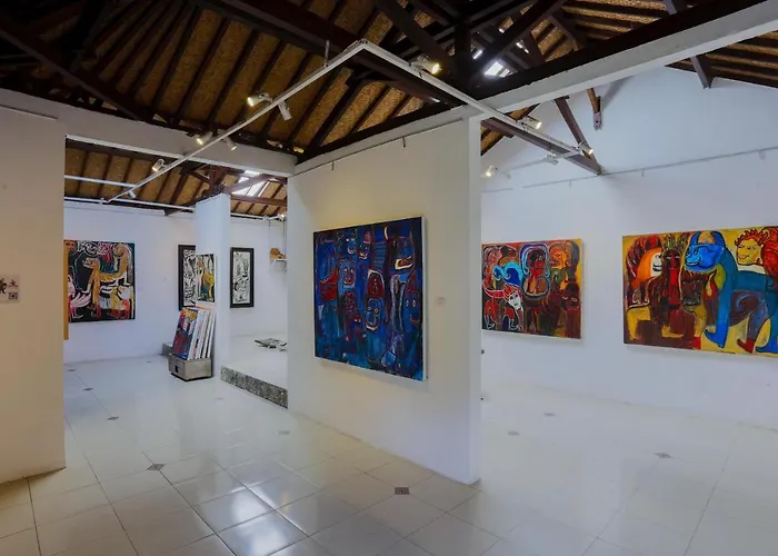 Guest house Rumah Paros & Gallery 3*