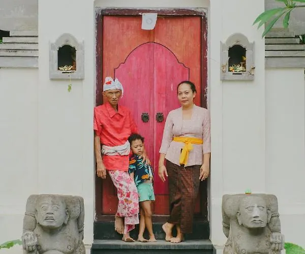 Rumah Paros & Gallery Sukawati