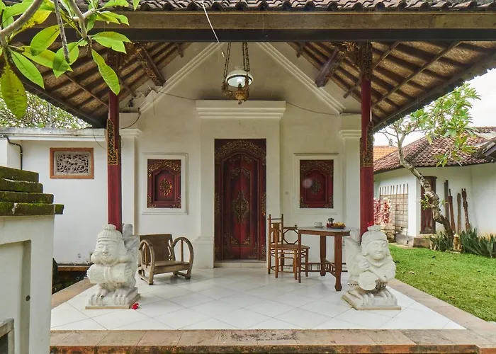 ゲストハウス Rumah Paros & Gallery Sukawati
